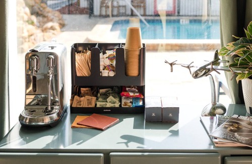 Bay Esplanade Apartment | 131 · ☀Pool✔ Kitchen✔ Beach✔ Self Checkin✔ Free Parking✔