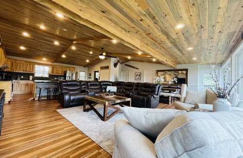 Mayo House | 15 ACRE RIVER FRONT CABIN HOUSE ON THE SUWANNEE, WITH SPRING WALKING DISTANCE