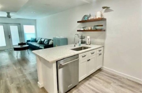 Port O Connor House | 15th Street - Unit C