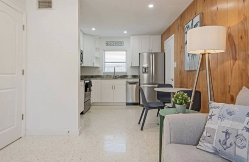 Safety Harbor House | 1A Newly Renovated 1/1 at Coastal Cottages