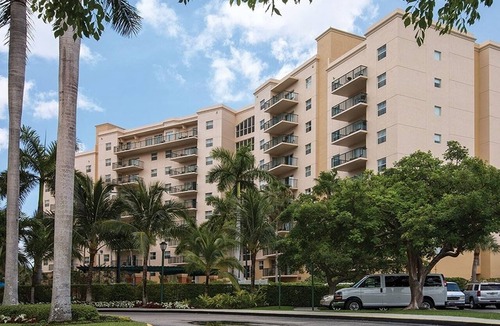 Survey Creek Condo | 1br Deluxe Palm Aire Adventures-Royal & Queen Palm