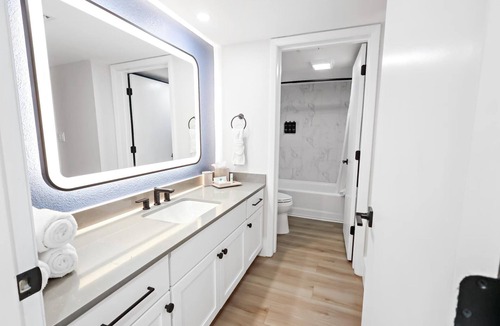 Wesley Chapel Hotel | 1BR King | Saddlebrook Resort | Car-Free Village, Airport Shuttle