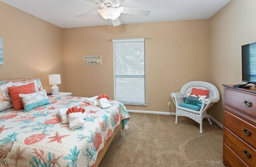 Saint Simons Heights Condo | 2 bed/2.5 bath Quiet Neighborhood Brockinton Marsh