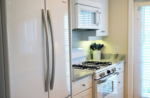 Bradenton Beach Hotel | 2 Bedroom, 2 Bathroom # 258. Pet Friendly
