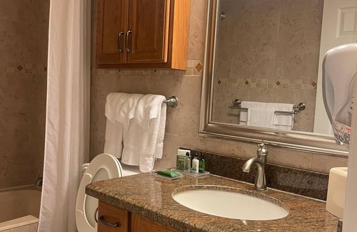 South Padre Island Resort | 2 Bedroom 2 Bathroom Condo #305 - Beachfront Property – Perfect for Families