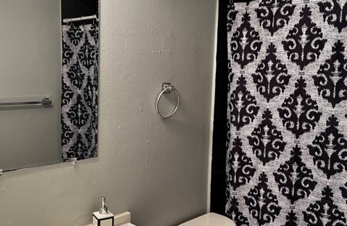Sun Bay South Apartment | 2-bedroom apartment in fabulous Tampa with WiFi, AC full kitchen