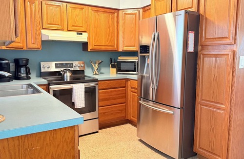 Michigan Beach House | 2-bedroom house in Satellite Beach I 4 Min Walk from the Beach