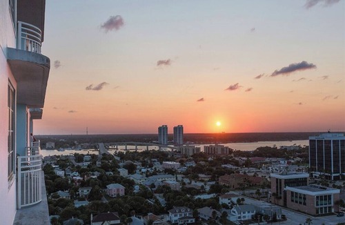 Daytona Beach Condo | 2 Bedroom Lockoff Unit Condo w/Kitchen on Daytona Beach, Wyndham Ocean Walk!