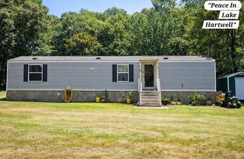 Hartwell House | 2-bedroom mobile home in fantastic Hartwell with AC comfort. Convenient+Private.