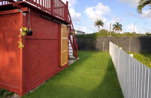 West Little River House | 2-bedroom private home in the center of Miami with cool AC for relaxing stays