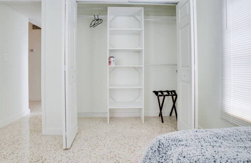 East Little Havana Apartment | 2 BR 1 BA Little Havana Near restaurants