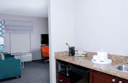 Wesley Chapel Hotel | 2 Comfortable Rooms Near Tampa Attractions, Trails, Shopping & Restaurants