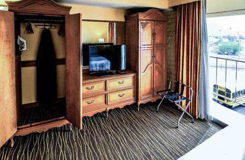 Phoenix Apartment | 2 Full Beds|Nsmk|Micfridge
