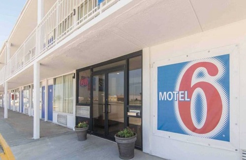 Liberal Apartment | 2 Full Beds|Smk|Micfridge