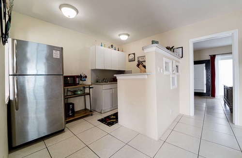 Edgewood Apartment | #2 Heated Pool, Private Patio & Grill, 1BR+sunroom