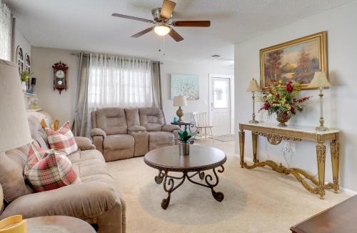 Taylor Creek House | 2 Mi to Lake Okeechobee: Waterfront Home w/Deck!