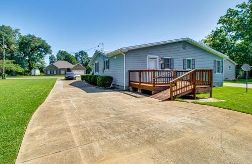 Donalsonville House | 2 Mi to Shops & Eats: Family Home in Donalsonville