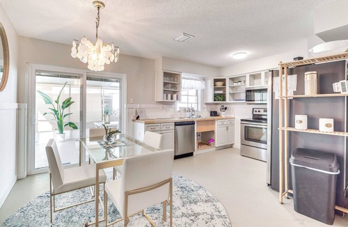 Crystal River Cottage | 2 Mi to Three Sisters Springs: Home w/Patio