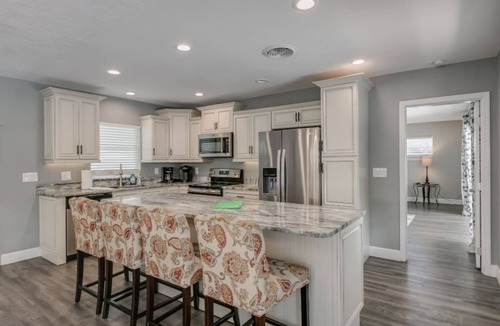 Palm Gardens House | 2 Pool Homes-10BD/6BA-Sleeps 30 Game Rm 20mi USSSA