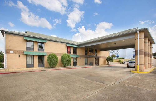 Texarkana Apartment | 2 Queen bed Walkin|Texarkana