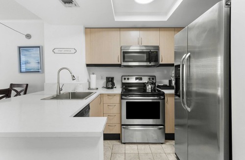 Coconut Grove Hotel | 2 Units | Deluxe 1BR Suite with Pool Access