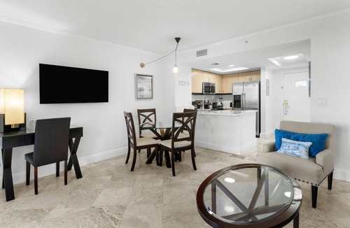 Coconut Grove Hotel | 2 Units | Deluxe 1BR Suite with Pool Access