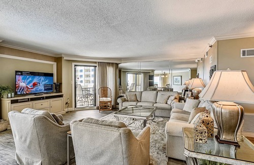Holiday Isle Condo | 200 m² Condo ∙ 3 bedrooms ∙ 8 guests