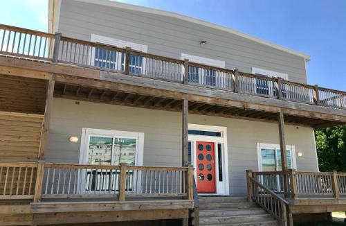 Galveston Apartment | 2015 GIPH 1 Whale of a Time