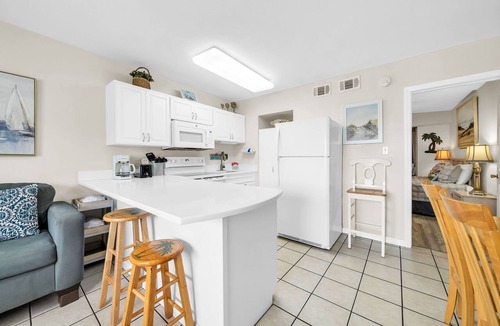 Fort Walton Beach Condo | 203 Tropical Isle~1 Bedrm 1 Bath BeachBungalow~Great Rates-Sleeps 5~JULY SALE