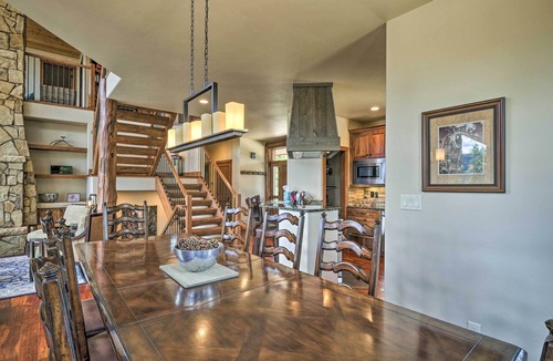 Valley of the Sun Cottage | 26-0111 Fairplay Home w/Hot Tub & Mountain Views!