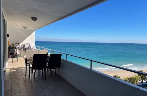 Bermuda Riviera Condo | 2Bed 2Bath Huge Balcony Full Kit