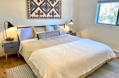 Twin Lakes House | 2BR Cabin in Twin Lakes