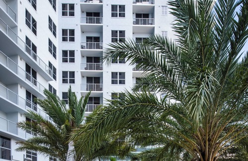 Downtown Hollywood Apartment | 2BR Condos at The Circ by Hosteeva