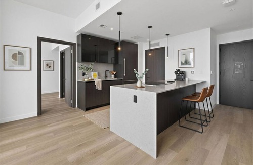 Town Square Condo | 2BR Ultra-Modern Luxury Studio in E11even, Heart of Miami