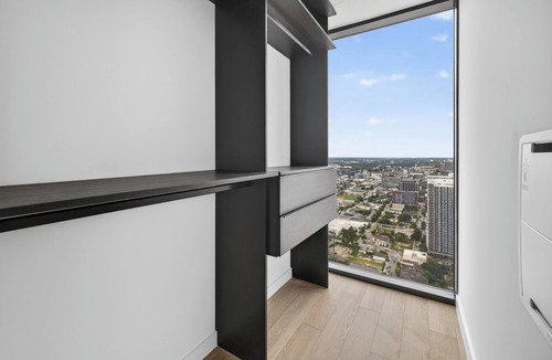Town Square Condo | 2BR Ultra-Modern Luxury Studio in E11even, Heart of Miami