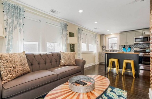 Kansas City Apartment | 2BR with Private Baths | 30+ Day Stays