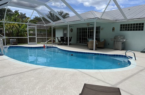 Sebastian Highlands House | 3/2 with Heated Pool - Tranquil Tropical Escape