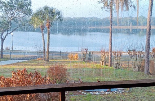 Dundee House | 3 bdrm Lakefront home in Dundee, FL. 7m to Lego Land, 28m to Disney Wild Kingdom