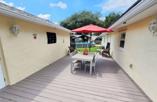Lutz House | 🏡 3 Bed, 2.5 Bath | Heated Pool, Jacuzzi & Sauna! Tampa, FL