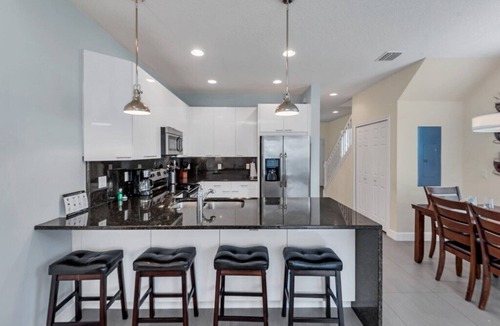 Silver Creek House | 3 bed Modern Town Home On a Luxury Development Close to Disney