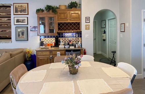 Mesilla Park House | 3-bedroom home close to New Mexico State University and the Convention center.