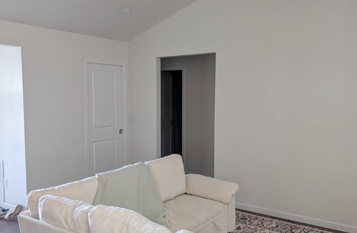 Dodge City House | 3-bedroom house in enchanting Dodge City with AC for comfort