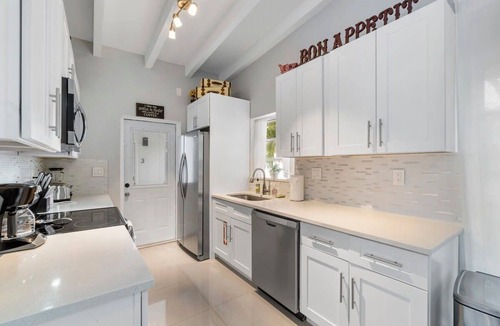 Dolphin Isles Apartment | 3 Bedroom on the Barrier Island. Walk to the Beach