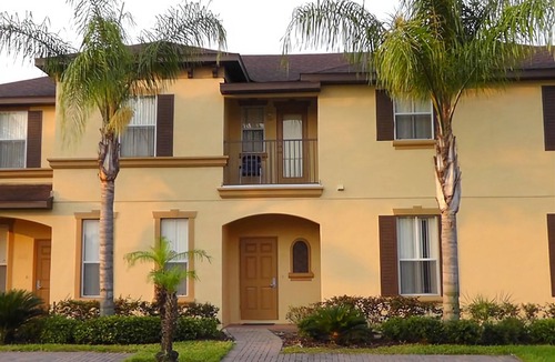 Davenport House | 3 bedroom villa (Sleeps 8) in a tropical Tuscan style resort near Disney
