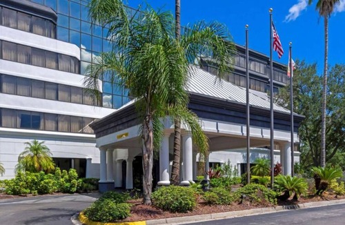Baymeadows House | 3 Family-friendly Units! Onsite Pool, Parking! Close to Mandarin Museum!