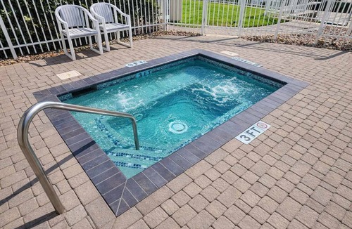 South Padre Island Condo | * 3 level luxury Beachlike Pool * Killer Sunsets