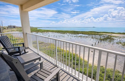 South Padre Island Condo | * 3 level luxury Beachlike Pool * Killer Sunsets