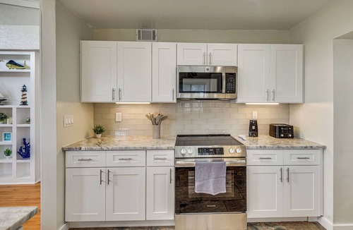 Elizabeth Mcbrides Raulersons House | 3 Mi to Beach & Boardwalk: Riverfront Daytona Home