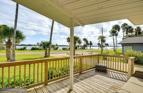 Elizabeth Mcbrides Raulersons House | 3 Mi to Beach & Boardwalk: Riverfront Daytona Home