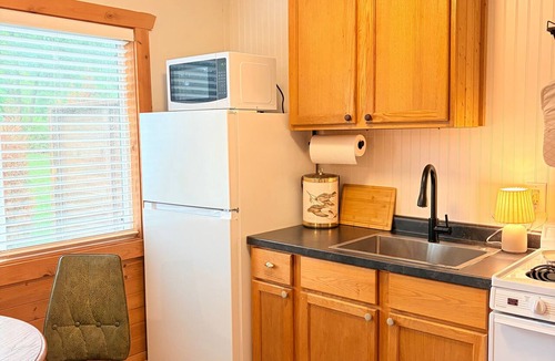 Poynette House | #3 Riverfront Lodging. Beach, Boat, Fish, Hike.